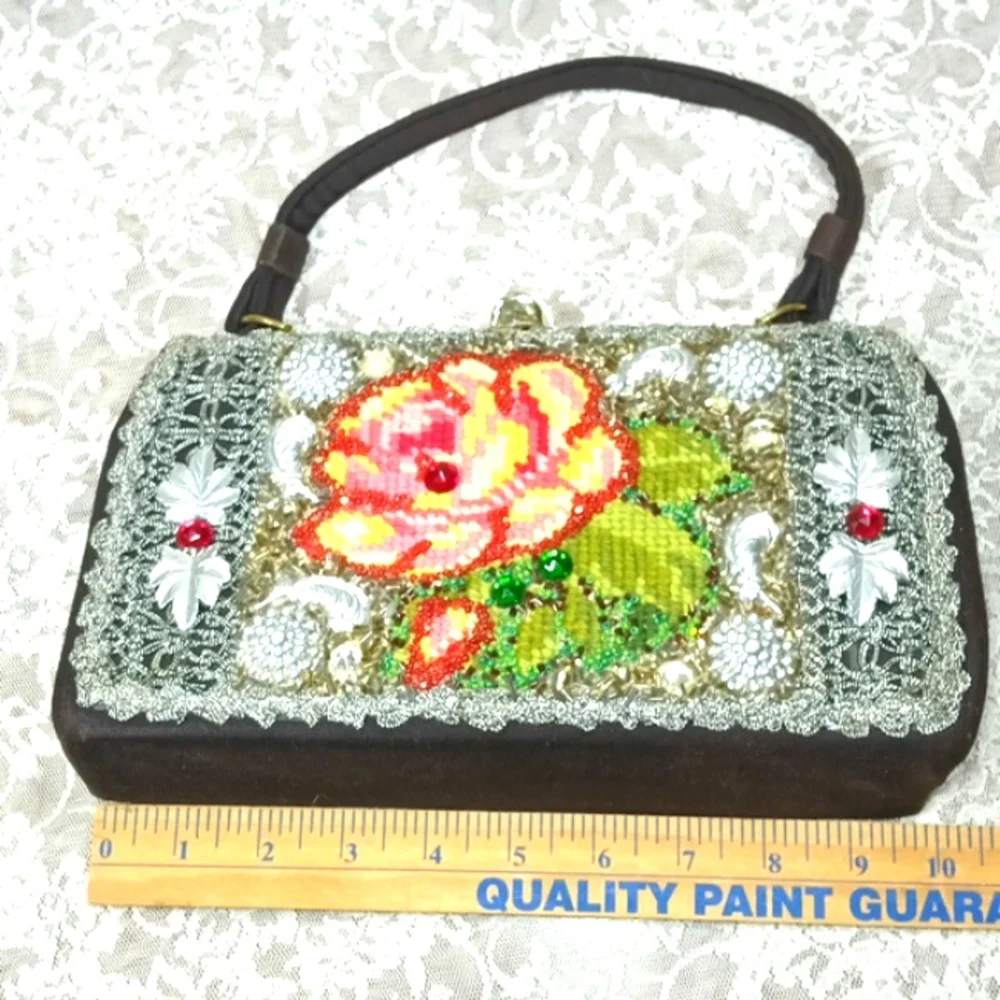 Antique Cute Lady's Handbag Embroidered Floral Beautiful Black and Silver Bag. - Picture 14 of 15